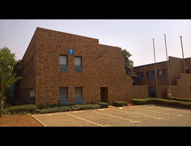 1,841M² WAREHOUSE TO LET IN RANDJESPARK